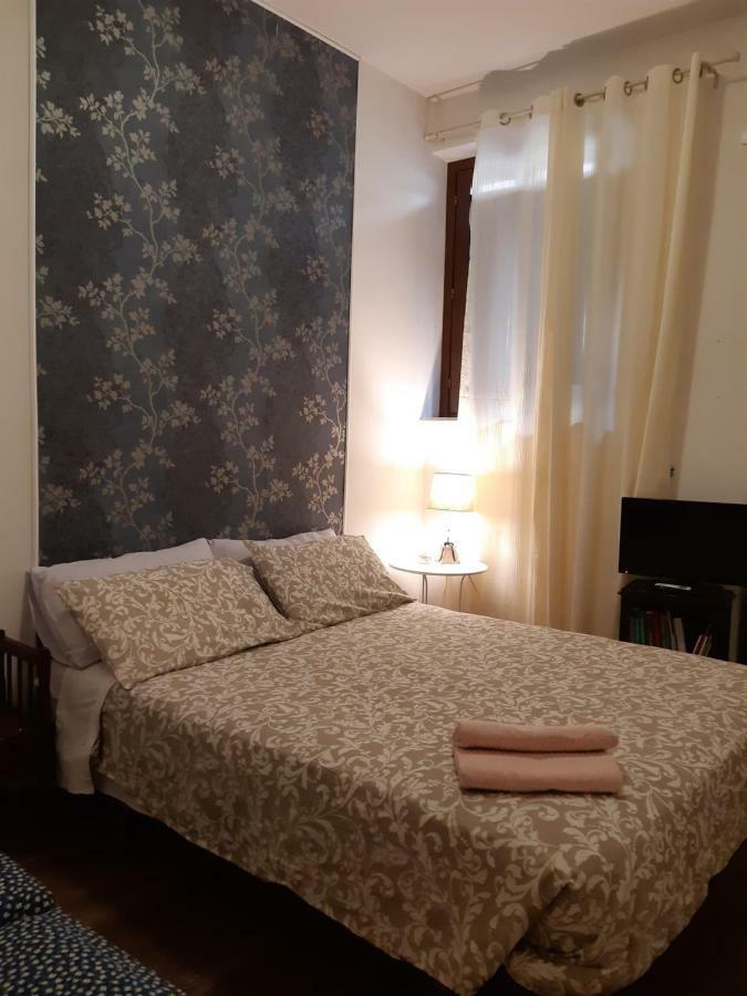 B&B La Casa Di Alice フォリーニョ エクステリア 写真