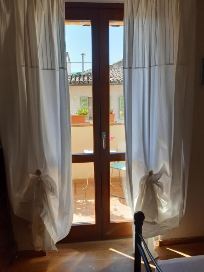 B&B La Casa Di Alice フォリーニョ エクステリア 写真